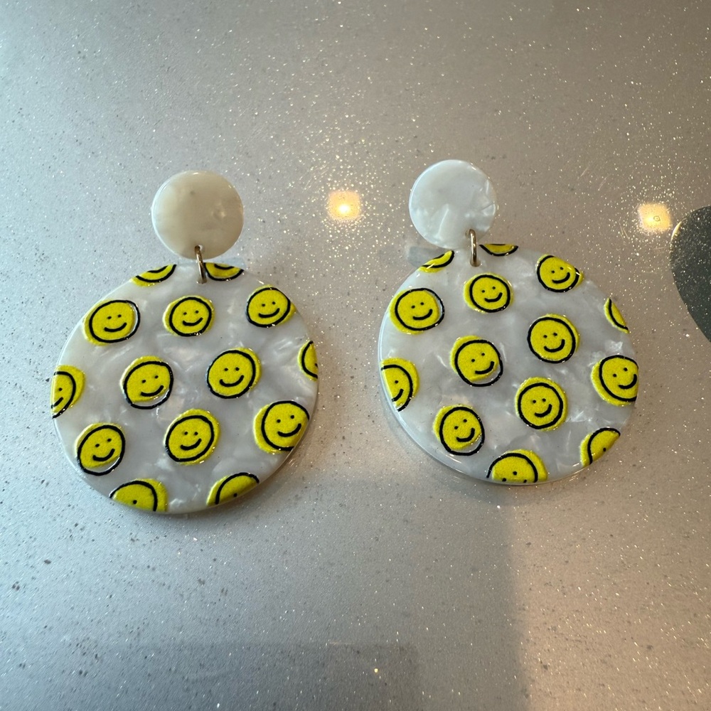 Smiley Face Pearl Earrings in Yellow and White